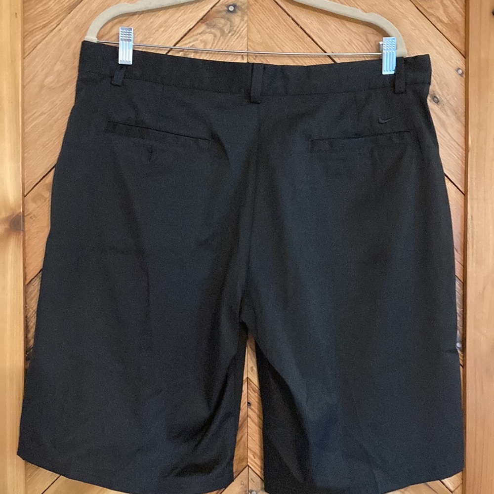 Men’s Nike Golf Dri-Fit Shorts 36” Waist - Picture 2 of 4